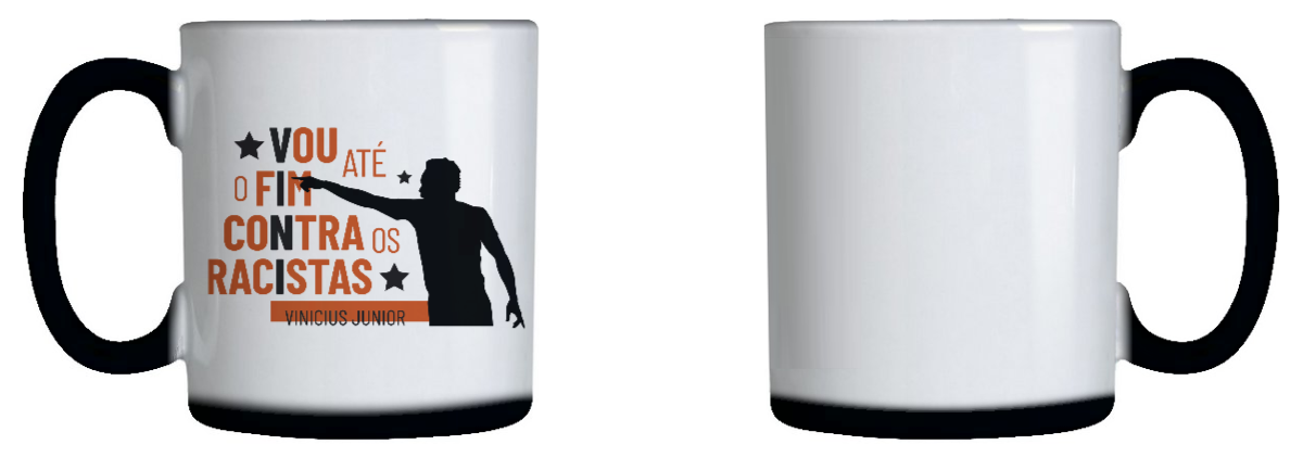 caneca mágica frente e verso com estampa invisível que ao entrar em contato com a água quente a caneca fica branca e a estampa aparece a frase do jogador de futebol vini junior